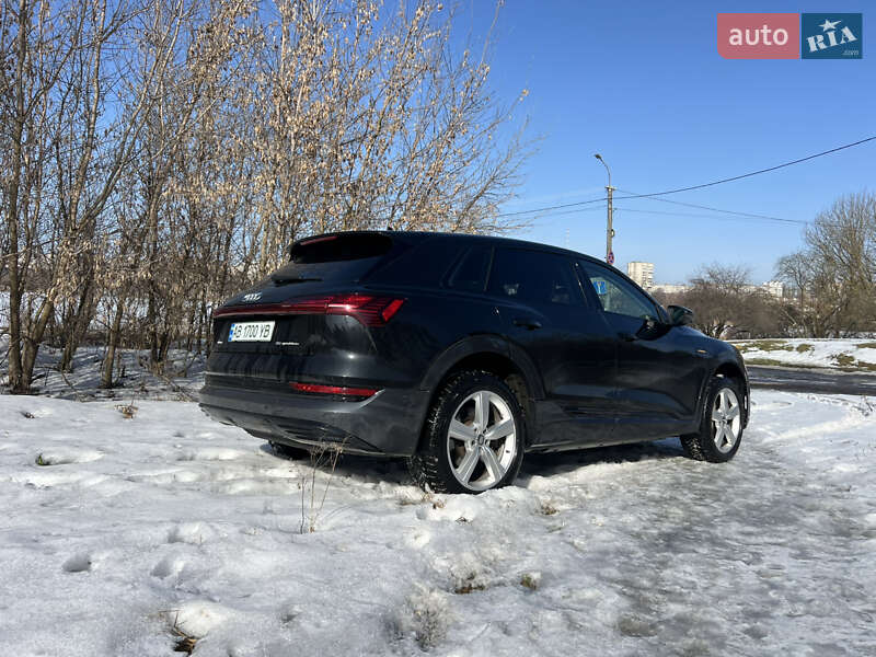 Позашляховик / Кросовер Audi e-tron 2019 в Вінниці фото 48 Позашляховик / Кросовер Audi e-tron 2019 в Вінниці