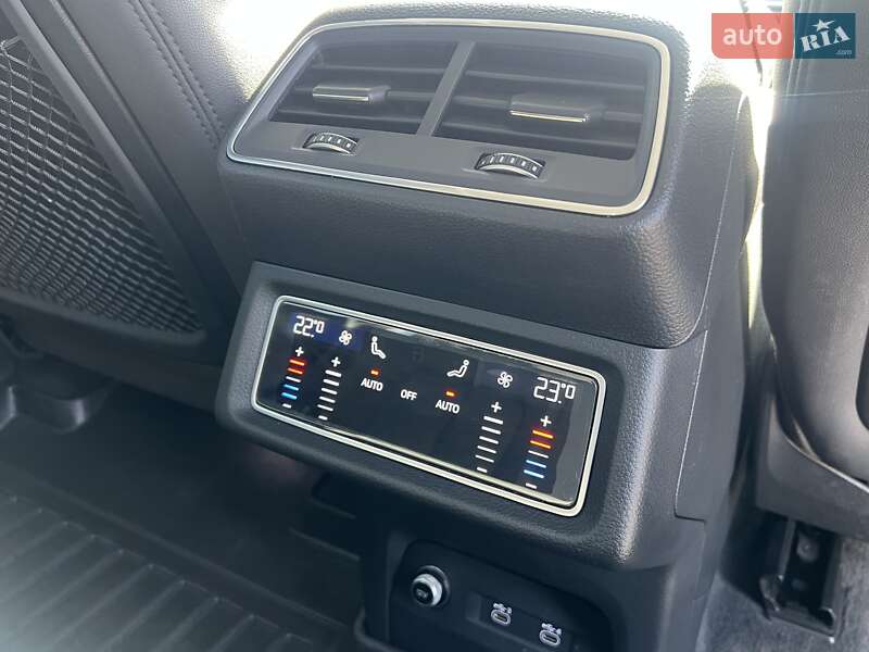 Позашляховик / Кросовер Audi e-tron 2021 в Рівному