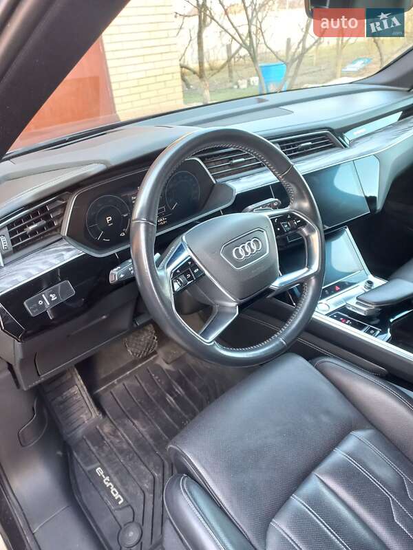 Позашляховик / Кросовер Audi e-tron 2019 в Луцьку