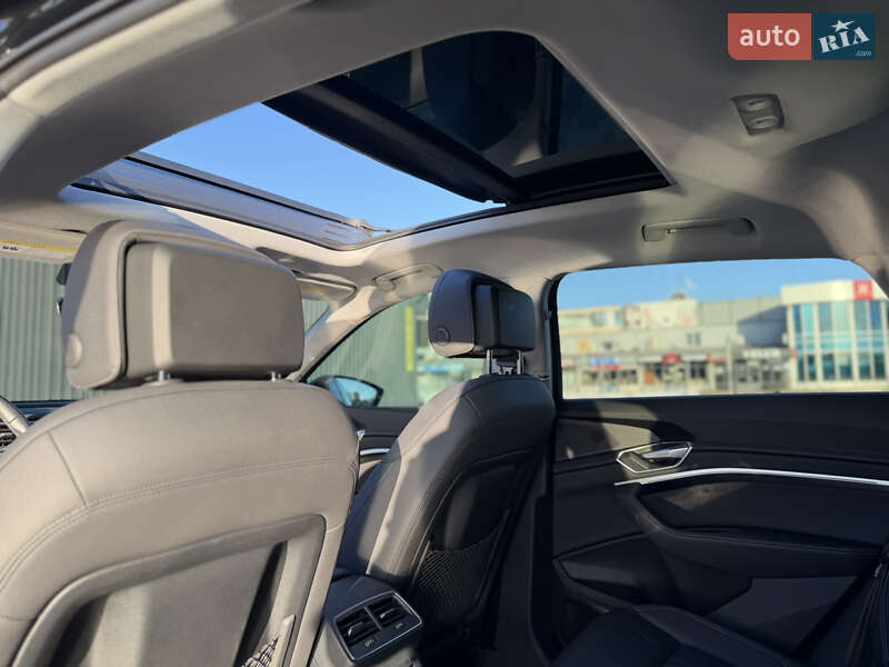 Позашляховик / Кросовер Audi e-tron 2021 в Києві фото 20 Позашляховик / Кросовер Audi e-tron 2021 в Києві
