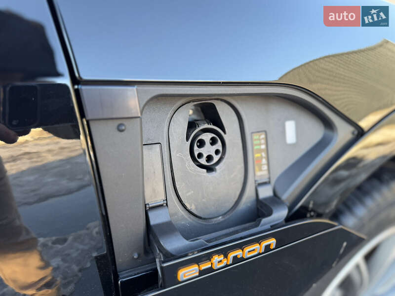 Позашляховик / Кросовер Audi e-tron 2021 в Києві фото 24 Позашляховик / Кросовер Audi e-tron 2021 в Києві