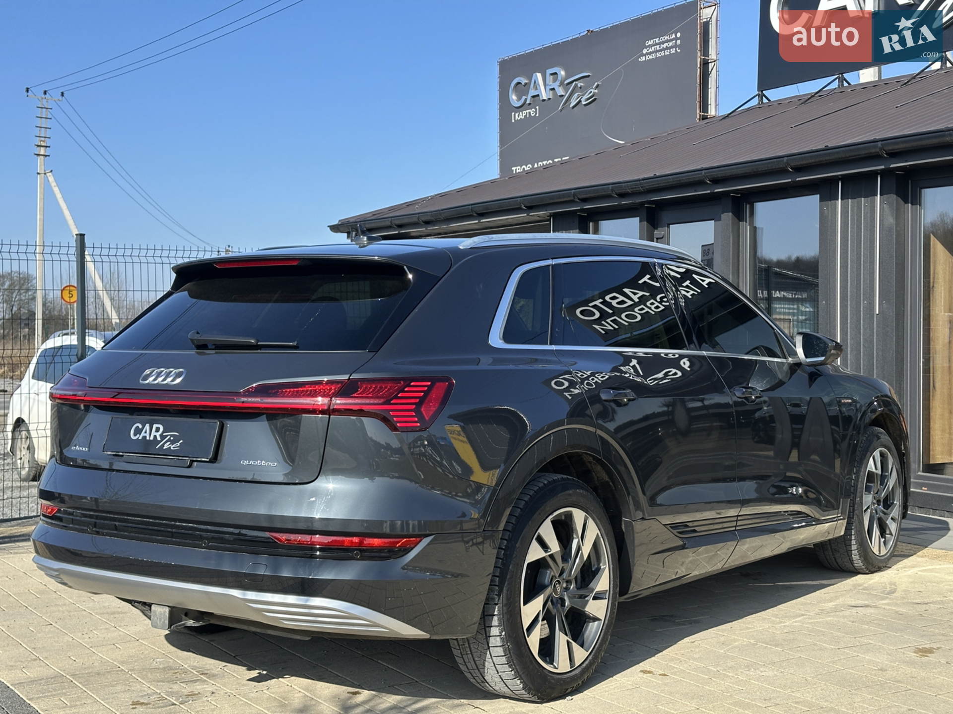2020 Audi e-tron - мініатюра 13