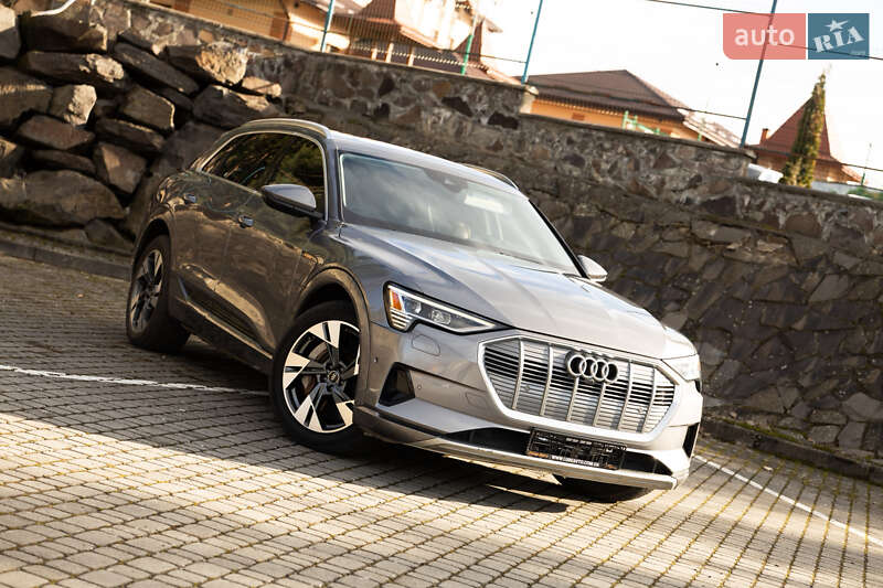 Позашляховик / Кросовер Audi e-tron 2020 в Ужгороді