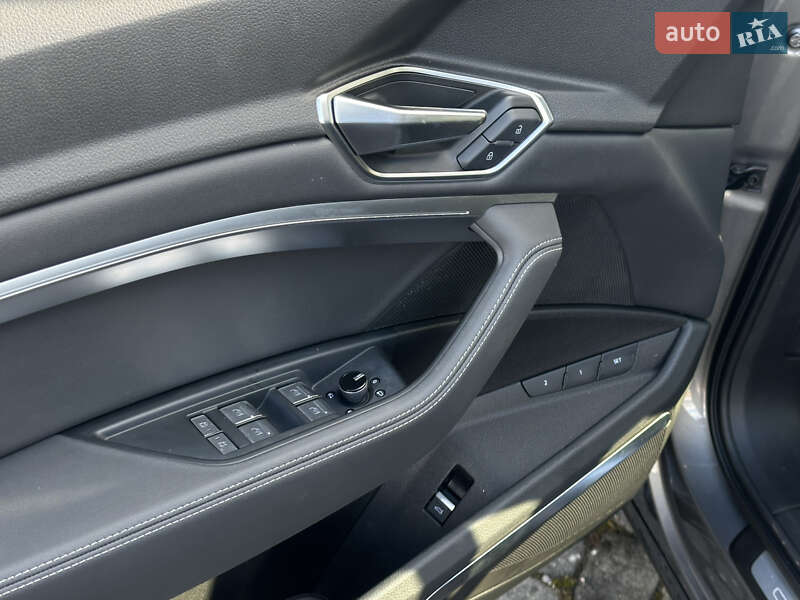 Позашляховик / Кросовер Audi e-tron 2020 в Ужгороді