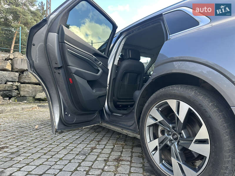 Позашляховик / Кросовер Audi e-tron 2020 в Ужгороді