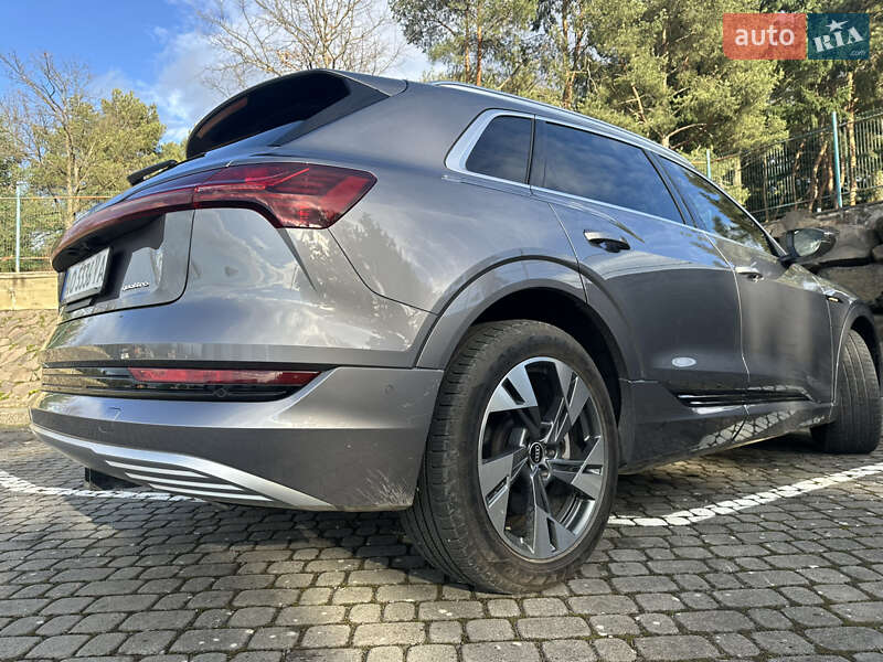 Позашляховик / Кросовер Audi e-tron 2020 в Ужгороді
