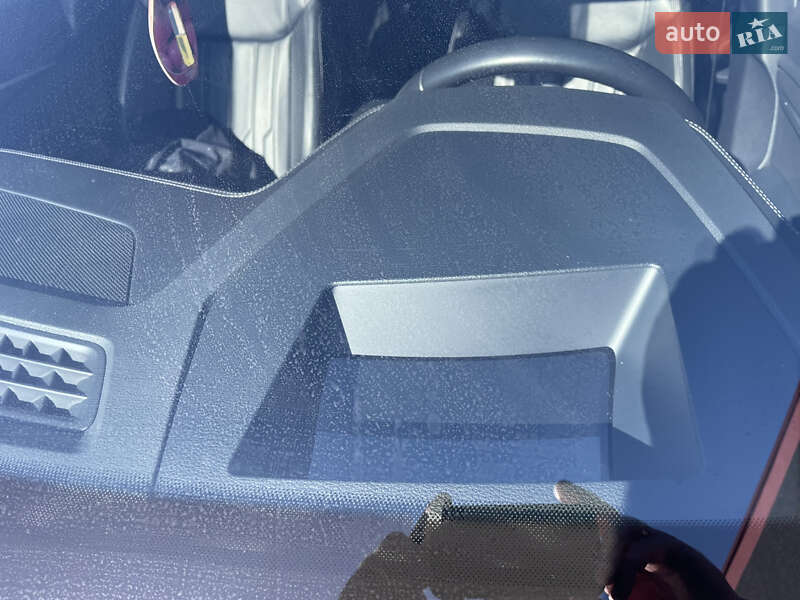 Позашляховик / Кросовер Audi e-tron 2022 в Рівному