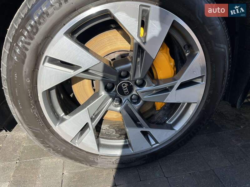 Позашляховик / Кросовер Audi e-tron 2022 в Рівному