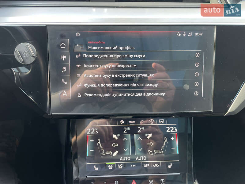 Позашляховик / Кросовер Audi e-tron 2022 в Рівному