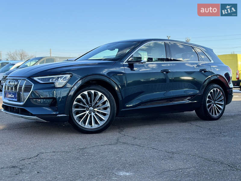 Внедорожник / Кроссовер Audi e-tron 2019 в Киеве