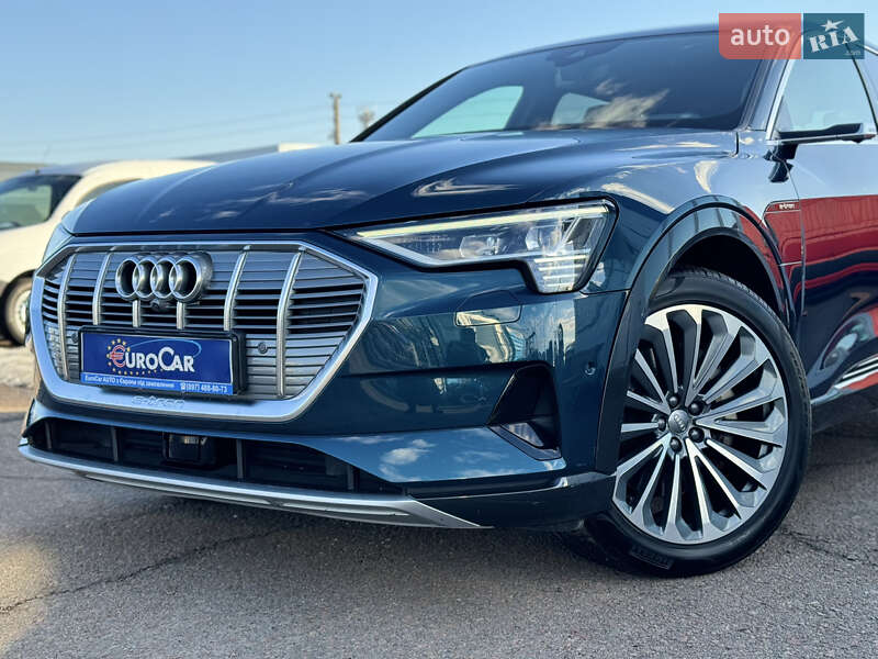 Внедорожник / Кроссовер Audi e-tron 2019 в Киеве