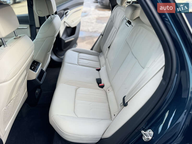 Внедорожник / Кроссовер Audi e-tron 2019 в Киеве