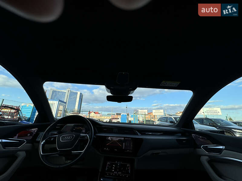 Внедорожник / Кроссовер Audi e-tron 2019 в Киеве