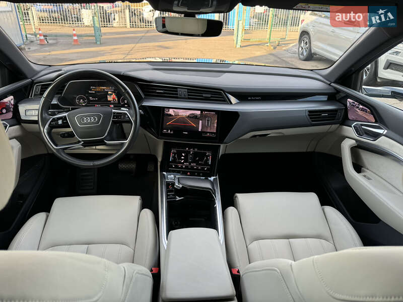 Внедорожник / Кроссовер Audi e-tron 2019 в Киеве