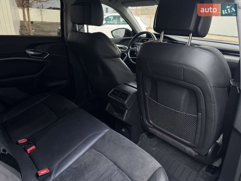 Внедорожник / Кроссовер Audi e-tron 2020 в Виннице