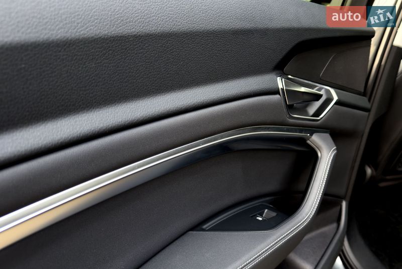 Позашляховик / Кросовер Audi e-tron 2020 в Переяславі