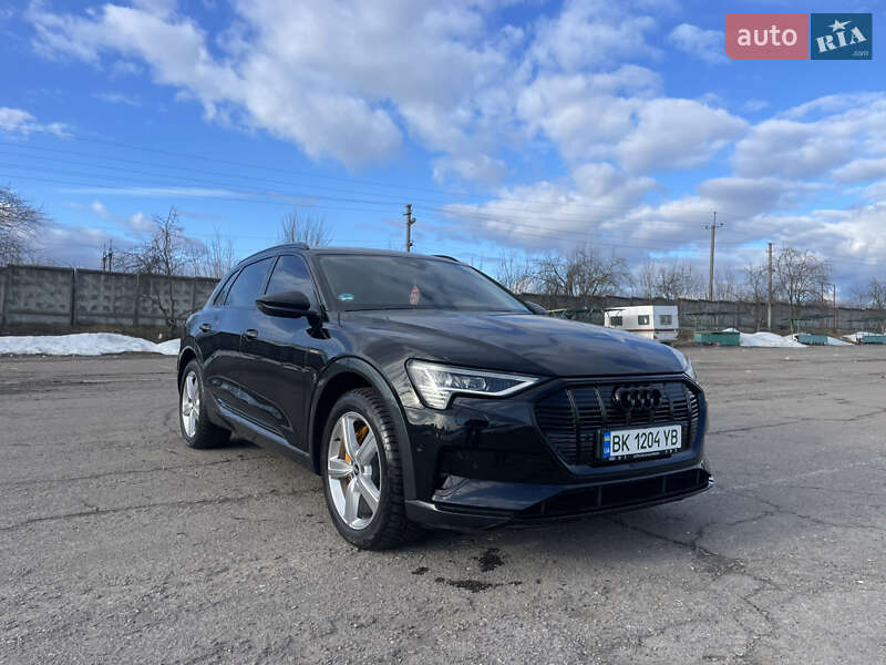 Внедорожник / Кроссовер Audi e-tron 2021 в Ровно