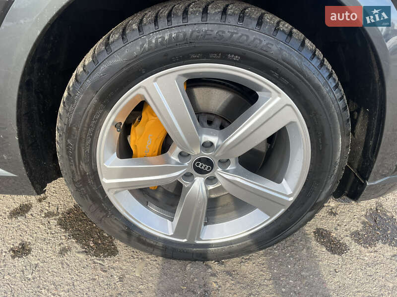 Внедорожник / Кроссовер Audi e-tron 2021 в Ровно