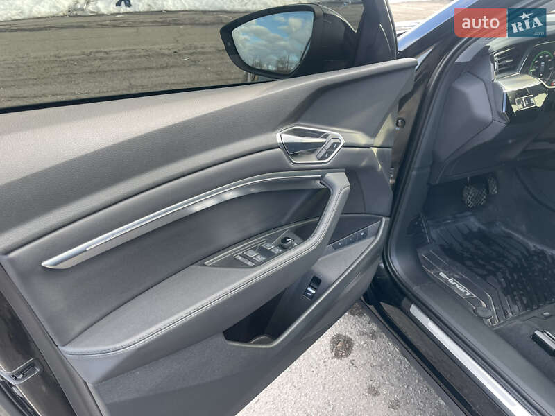 Внедорожник / Кроссовер Audi e-tron 2021 в Ровно