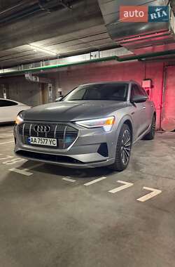 Внедорожник / Кроссовер Audi e-tron 2019 в Киеве