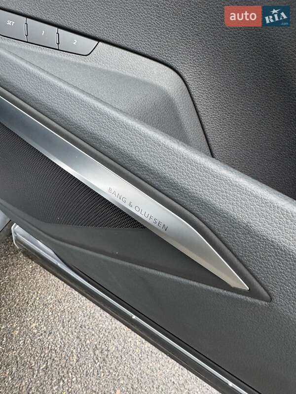 Позашляховик / Кросовер Audi e-tron 2019 в Києві