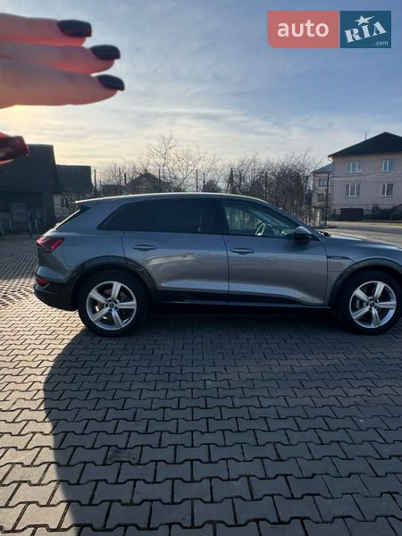 Внедорожник / Кроссовер Audi e-tron 2021 в Ивано-Франковске