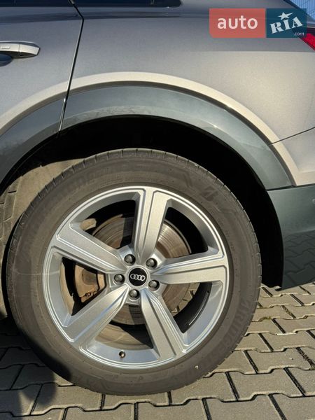 Внедорожник / Кроссовер Audi e-tron 2021 в Ивано-Франковске