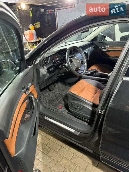 Позашляховик / Кросовер Audi e-tron 2019 в Львові