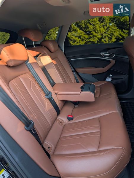 Внедорожник / Кроссовер Audi e-tron 2020 в Нововолынске