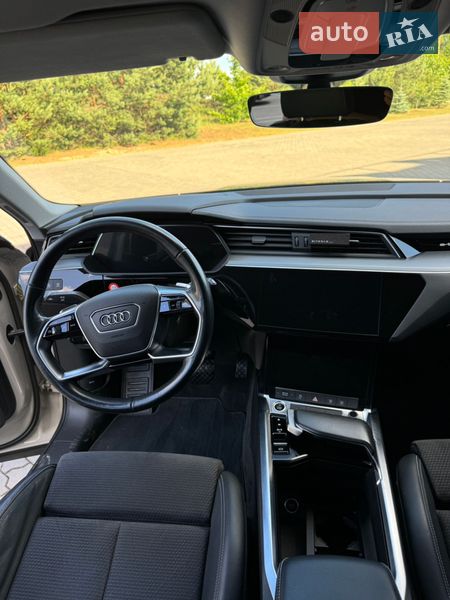 Внедорожник / Кроссовер Audi e-tron 2020 в Костополе фото 31 Внедорожник / Кроссовер Audi e-tron 2020 в Костополе