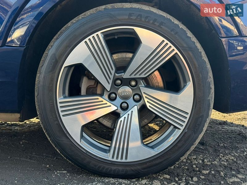 Позашляховик / Кросовер Audi e-tron 2020 в Луцьку