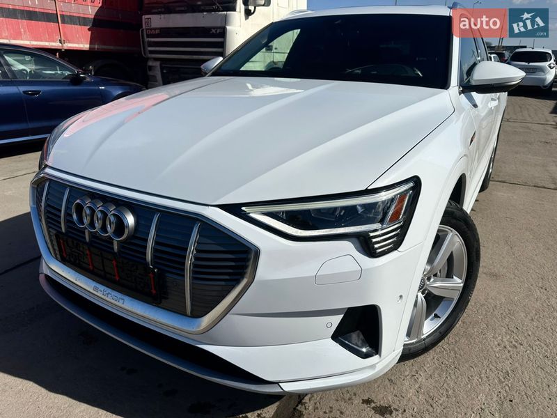 Внедорожник / Кроссовер Audi e-tron 2019 в Львове