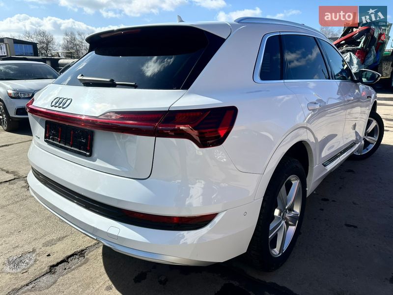 Внедорожник / Кроссовер Audi e-tron 2019 в Львове