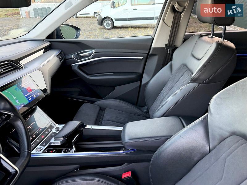 Внедорожник / Кроссовер Audi e-tron 2022 в Киеве