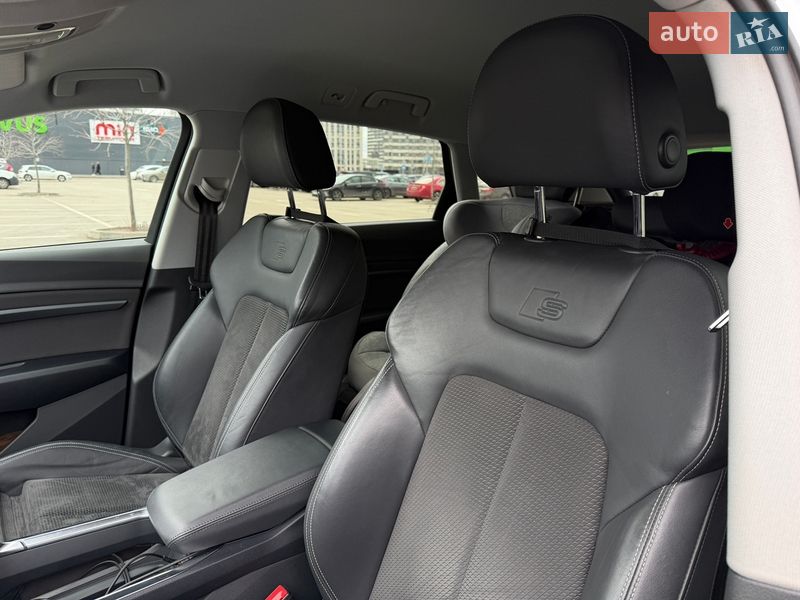 Внедорожник / Кроссовер Audi e-tron 2022 в Киеве