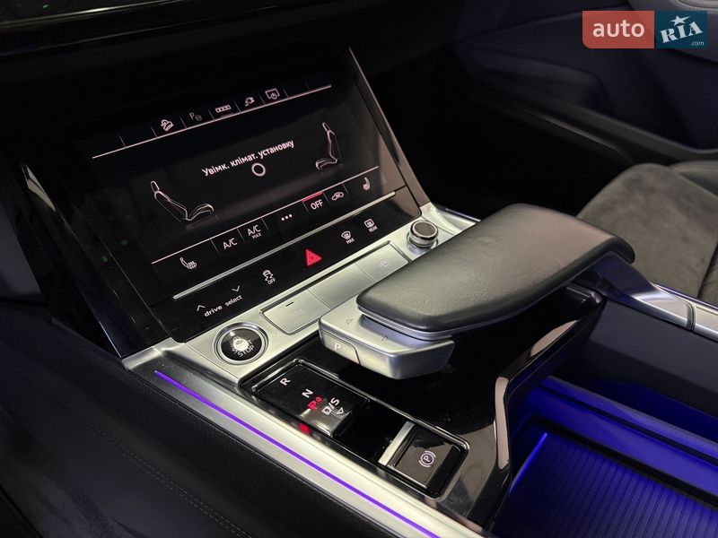 Внедорожник / Кроссовер Audi e-tron 2020 в Черновцах