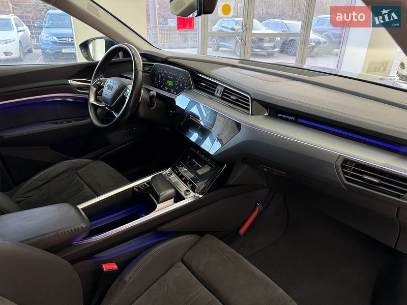 Внедорожник / Кроссовер Audi e-tron 2020 в Черновцах
