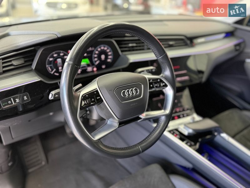 Внедорожник / Кроссовер Audi e-tron 2020 в Черновцах