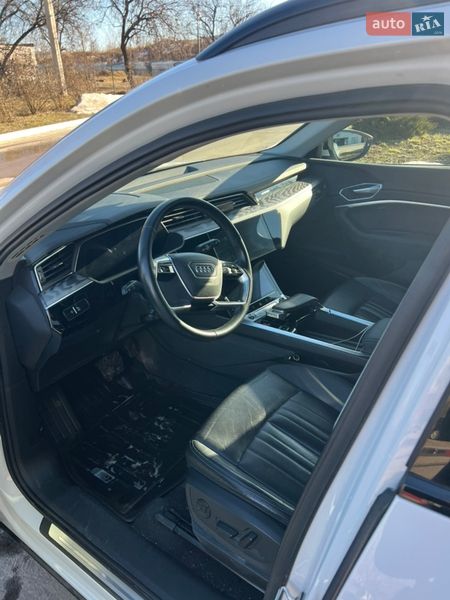 Внедорожник / Кроссовер Audi e-tron 2020 в Харькове
