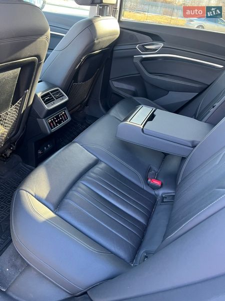 Внедорожник / Кроссовер Audi e-tron 2020 в Харькове