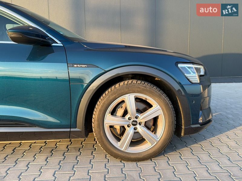 Позашляховик / Кросовер Audi e-tron 2021 в Львові