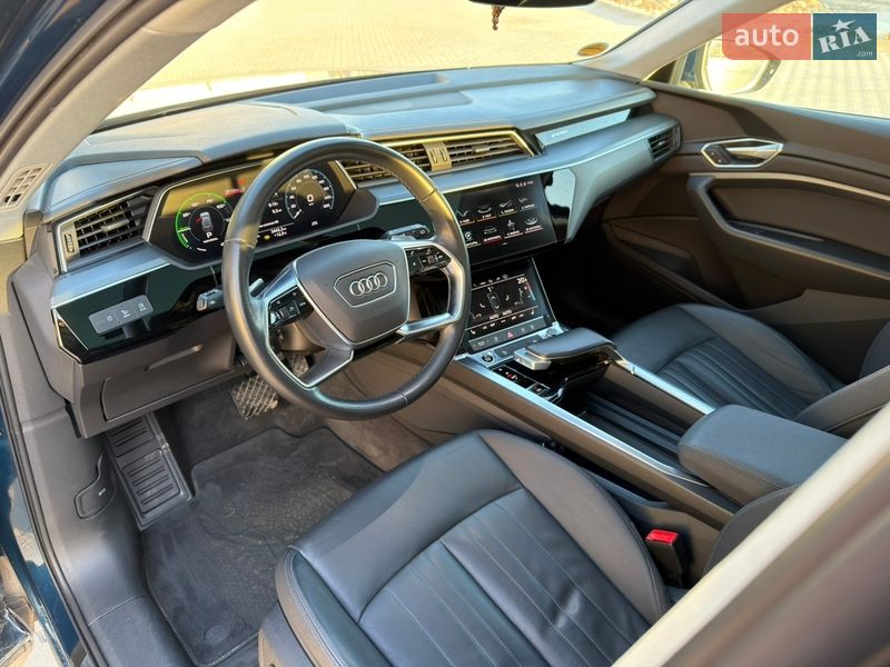 Позашляховик / Кросовер Audi e-tron 2021 в Львові
