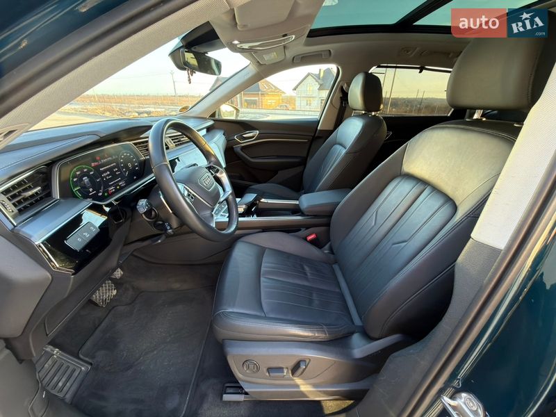 Позашляховик / Кросовер Audi e-tron 2021 в Львові