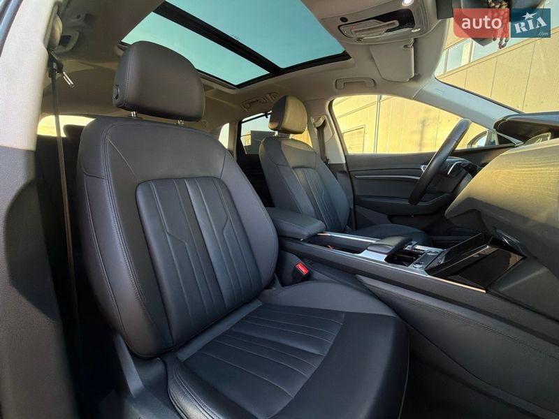 Позашляховик / Кросовер Audi e-tron 2021 в Львові