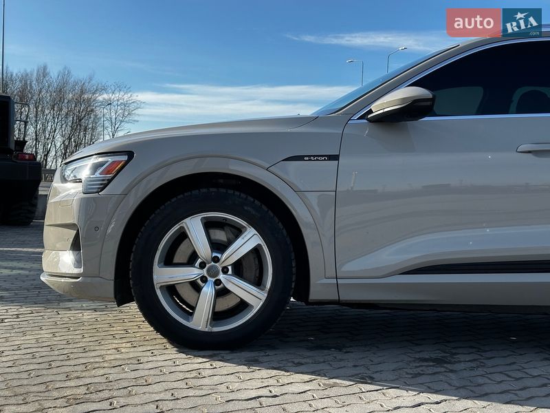 Внедорожник / Кроссовер Audi e-tron 2019 в Львове