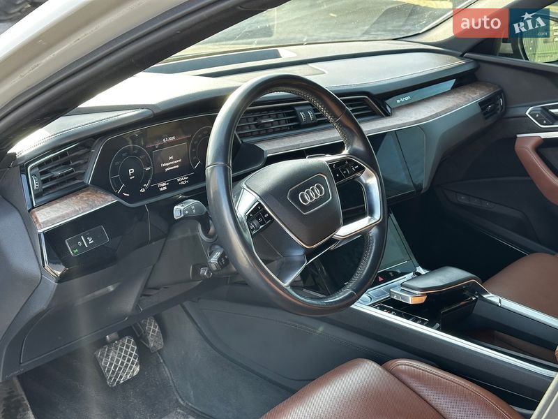 Внедорожник / Кроссовер Audi e-tron 2019 в Львове