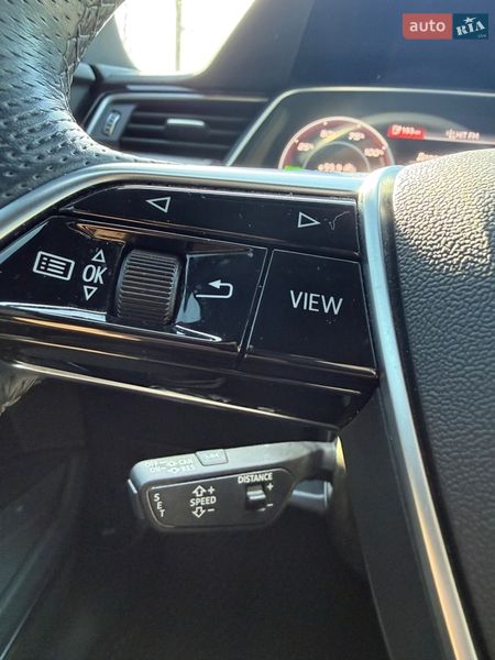 Позашляховик / Кросовер Audi e-tron 2021 в Києві