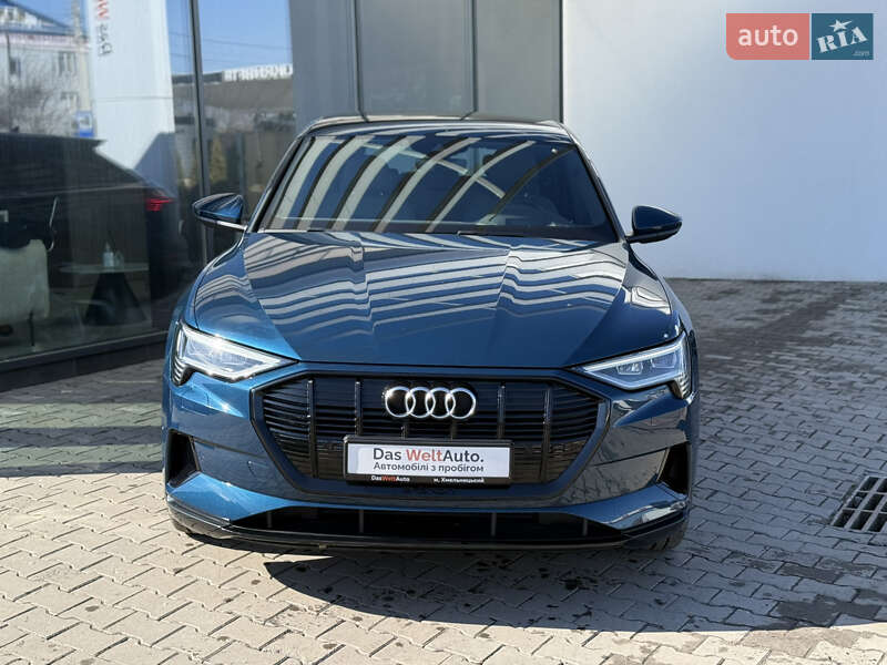 Внедорожник / Кроссовер Audi e-tron 2022 в Хмельницком