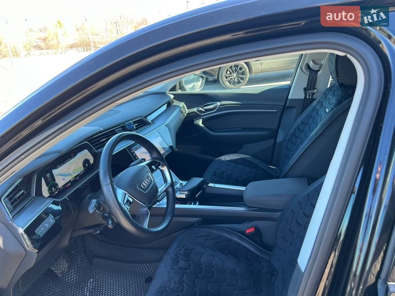 Позашляховик / Кросовер Audi e-tron 2019 в Вінниці