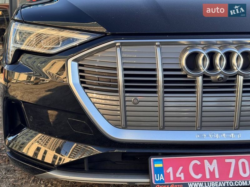 Внедорожник / Кроссовер Audi e-tron 2022 в Киеве